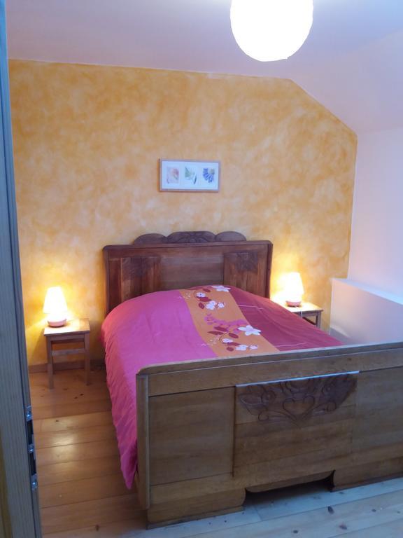 Gite Mentrel Champ-le-Duc Esterno foto